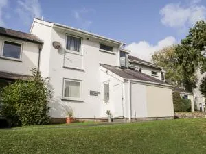 Llewoc Cuddfan - Port Dinorwic