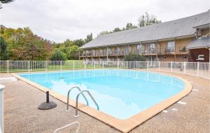 Nice Apartment In Equemauville With Wifi, Heated Swimming Pool And 1 Bedrooms