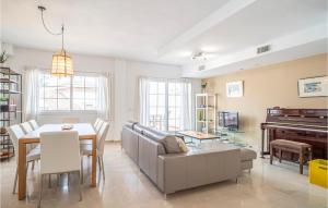 Nice Home In Alhaurin De La Torre