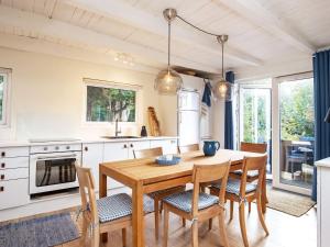 5 person holiday home in Frørup-By Traum