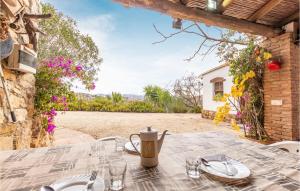 2 Bedroom Nice Home In Antequera