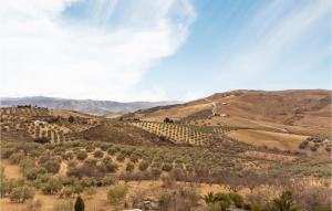 2 Bedroom Nice Home In Antequera