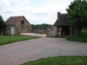 Maisons de vacances Gite Deux-Chaises, 4 pieces, 6 personnes - FR-1-489-177 : photos des chambres