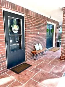 Relaxing Two-Bedroom Apartment or Studio on 13 Beautiful Wooded Acres In A Quiet Neighborhood - Tomball