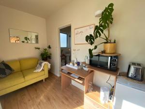 The Willow Guest Suite