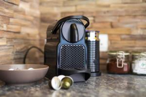 Villa Rua - Stylish luxury, tranquil location in Legian, walk to beach