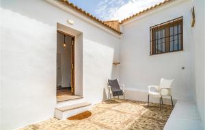 Amazing Home In Cajiz With Wifi