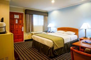 Queen Room room in Hotel Parmani