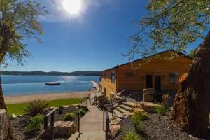 Gorgeous Triplex Unit With Spectacular Lake Views! - Chewelah