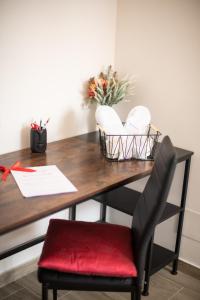 ! Industrial ! WiFi - Metro 5 minuti - Caminetto