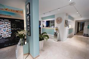 Hotels Best Western Hotel Mediterranee Menton : photos des chambres