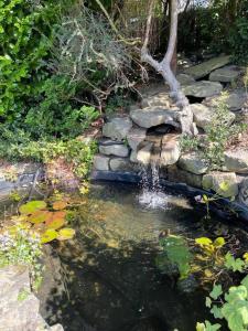 Brighouse Studio - Pet Friendly! - Free Parking