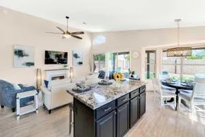 Luxe Gilbert Oasis - Close to Spring Training - Nortons Corner