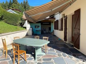 Maisons de vacances Chez Paulette Cocon familial garantit Vue imprenable sur la vallee ! : photos des chambres