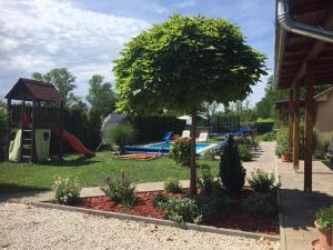 Kökszi Beach Nyaralóházak