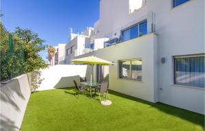 3 Bedroom Awesome Apartment In Denia