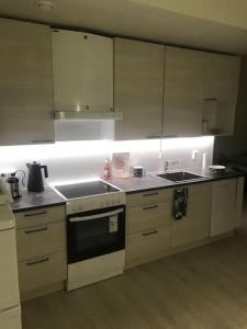 Valoisa avara yksiö loistavalla sijannilla