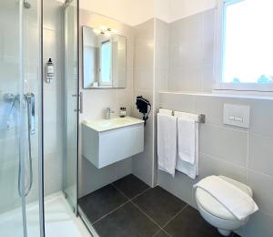 Hotels Hotel Les Pavillons Du Golfe : photos des chambres