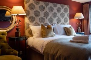 Executive Queen Room with Two Queen Beds room in Chapter House
