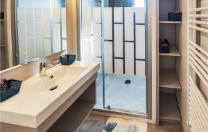 Gorgeous Home In Olonzac With Kitchen