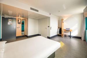 Hotels B&B HOTEL Lyon Sud Etats-Unis : photos des chambres