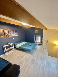 Appartements Agreable maison de ville dans petit village auvergnat : Appartement 2 Chambres