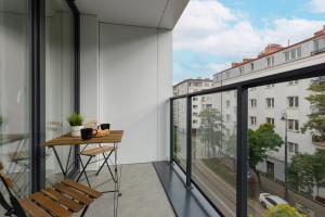 Warsaw Praga Stalowa Apartment with balcony by Renters