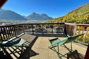 Appartements Large chalet with terrace and view in Briancon : photos des chambres