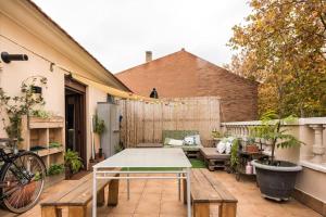 Ático con terraza, parking y chimenea junto a Universidad
