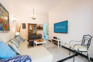 RentAndHomes Beachfront Marbella Center