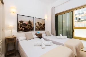 RentAndHomes Beachfront Marbella Center