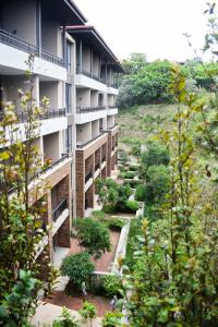 Serenity Suite, Private Unit, Zimbali Resort & Beach Access - NEWLY RENOVATED!