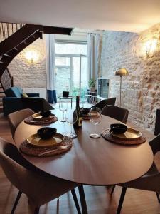 Appartements Uzes Duche luxueux appartement, terrasse privee : photos des chambres