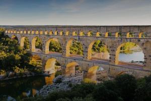 Appartements Uzes Duche luxueux appartement, terrasse privee : photos des chambres