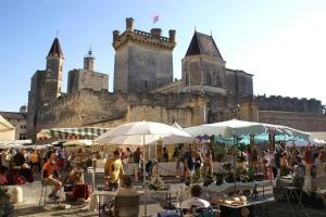 Appartements Uzes Duche luxueux appartement, terrasse privee : photos des chambres