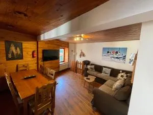 LE BLIZZARD Bel appartement avec grande terrasse dans vieille ferme de montagne rénovée - Les Ribes