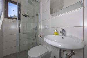 Holiday home in Klenovica 43094