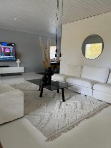 Omakotitalo rauhallisella sijainnilla lähellä keskustaa Maksuton pysäköinti ja puusauna