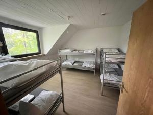 Schone Monteure Wohnung in Duisburg Meiderich 47137