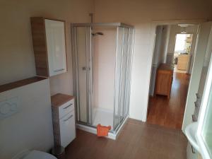 FeWo mit Terrasse für 4-5 Personen mit Schwimmbad + Sauna