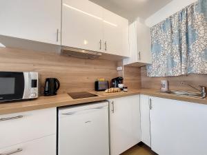 Nestor&Jeeves - THAIS BEACH - Central - Very close sea - Pedestrian zone