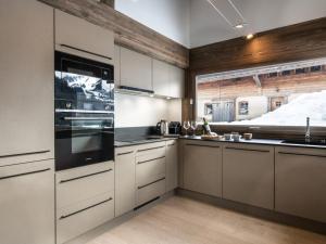 Chalet en Bois avec Spa et Sauna à Châtel, 10 Couchages - FR-1-198-213