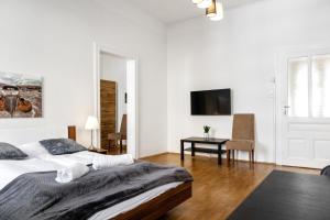 Beautiful 2BR Aptartment 12 minutes to Downtown