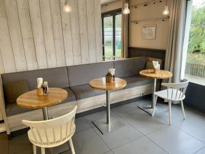 Hotels Campanile Villepinte - Parc des Expositions : photos des chambres
