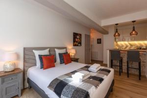 Appartements Easy Travel - Charming Studio - Historic Center Honfleur : photos des chambres