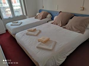 Hotels Hotel Du Rocher : Chambre Triple