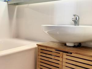 Duplex rénové 4 pers. proche pistes avec balcon sud - FR-1-346-515