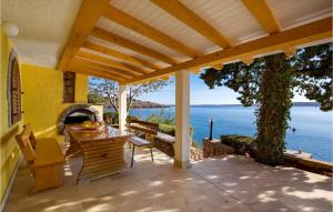 Cozy Apartment In Lukovo Sugarje