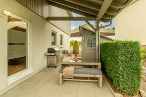 Dolomites Bungalow Eifelsteig w view Terrace BBQ