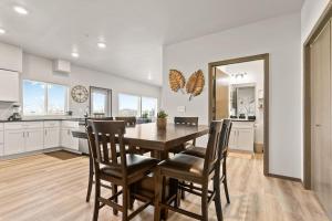 Very New 2 Bed 2 Bath Near DT and Perry District